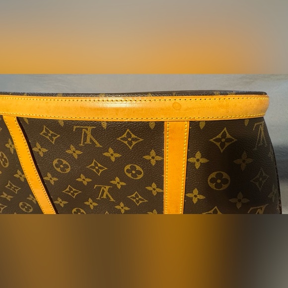 Louis Vuitton Babylone Monogram Tote - Picture 9 of 16